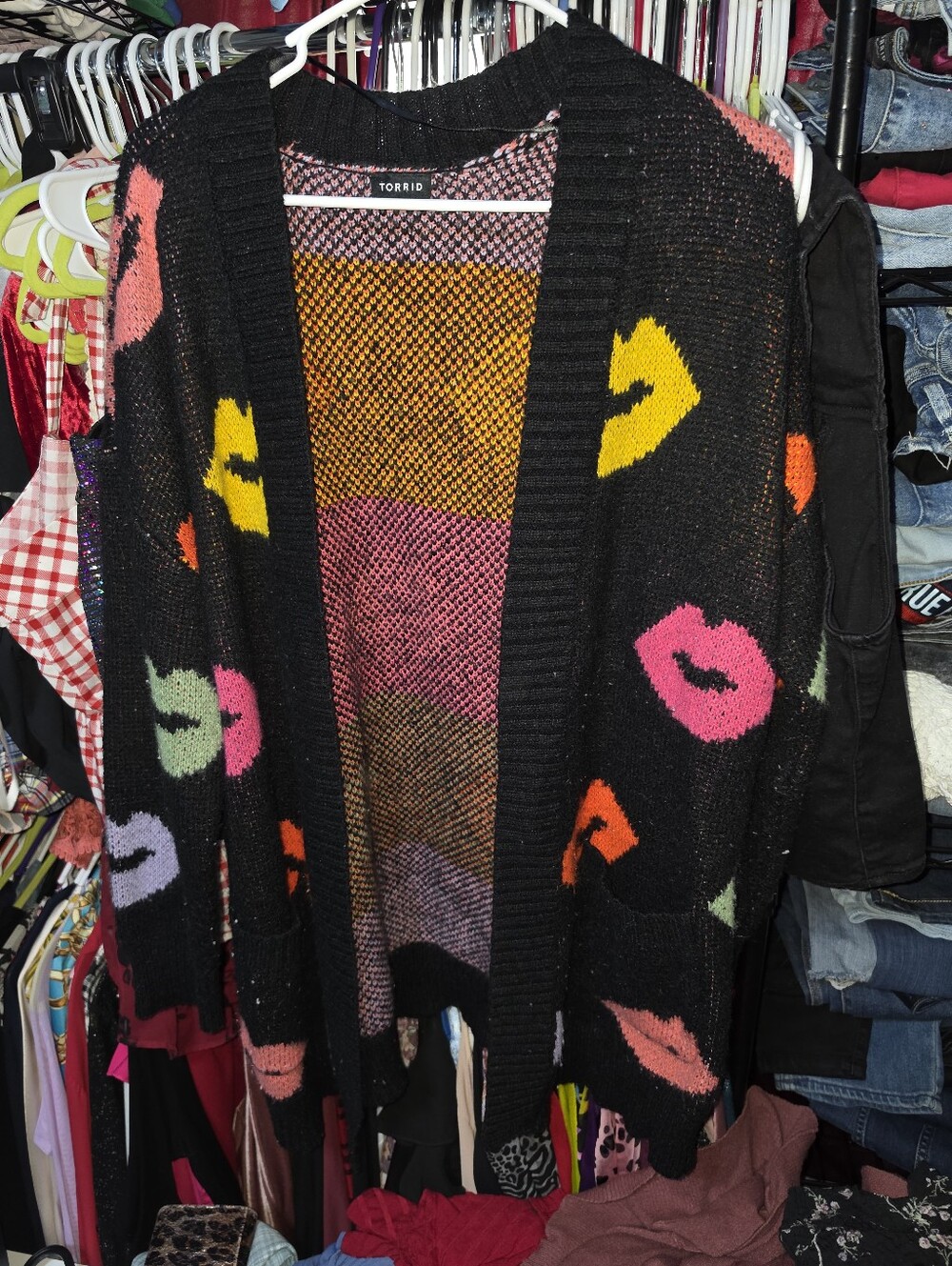 Torrid 1x Torrid Dropped Shoulder Open Cardigan Colorful Lips Print - Picture 3 of 5